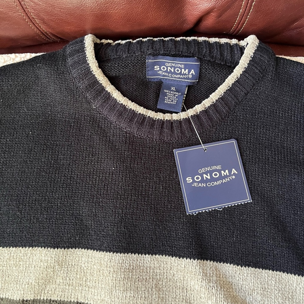 Men Black an Gray Crew Neck Sweater by Sonoma manufactured by Sonoma and Size XL
